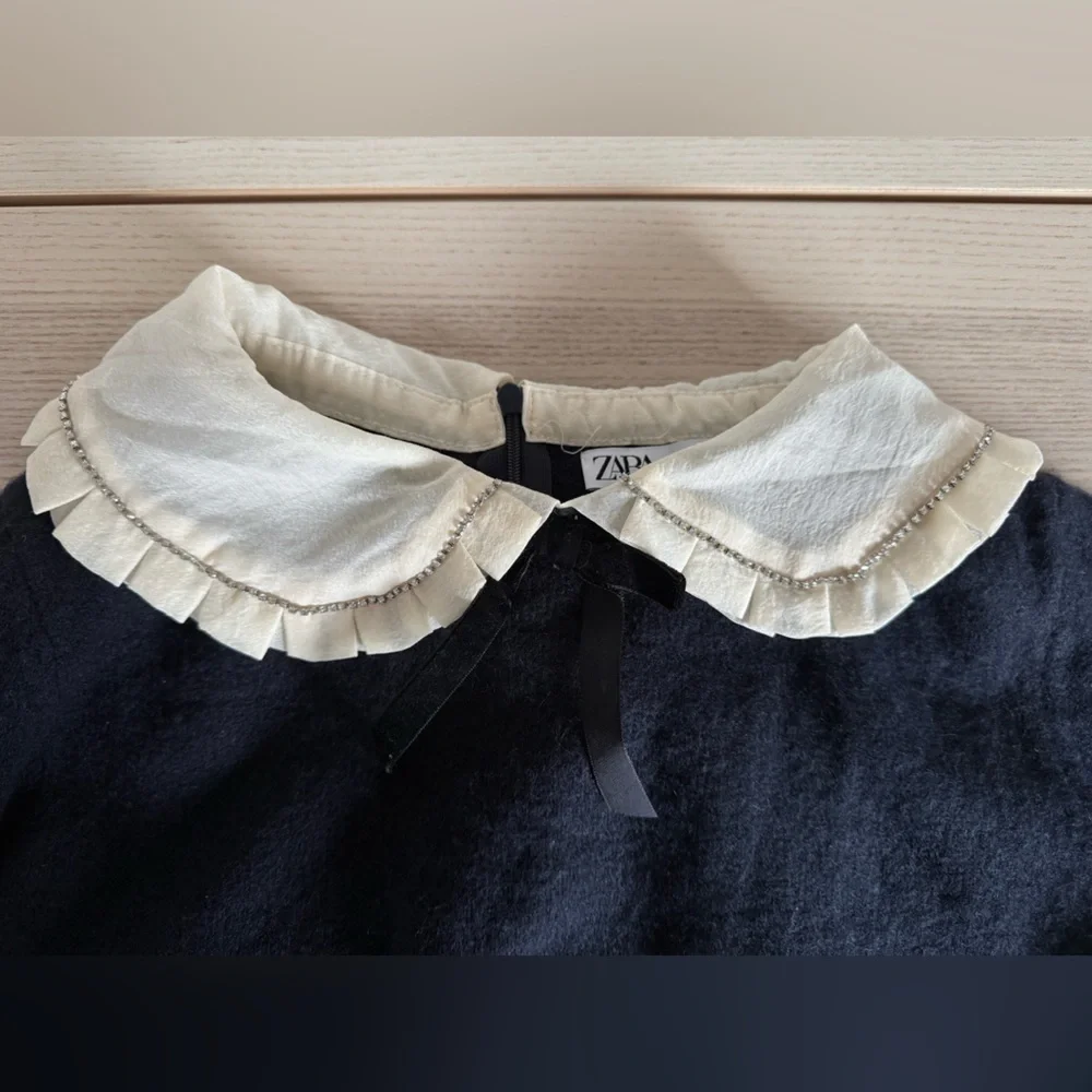 ZARA Navy Blue Rhinestone Trim Peter Pan Pointelle Collar Knit Sweater size M